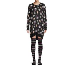 NWT nightmare before Christmas sleepshirt with socks size medium 
