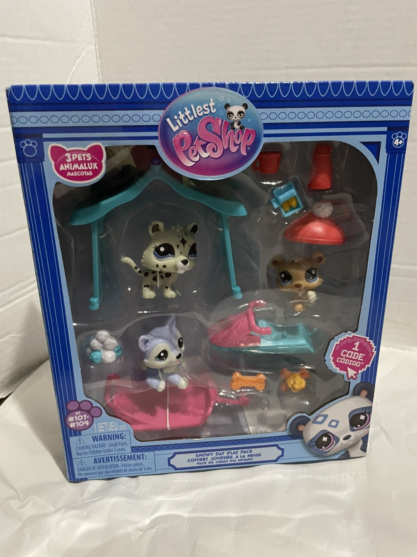 Brand New Littlest Pet Shop Snowy Day Play Pack Mystery Figures LPS Gen 7 New Toy Gift
