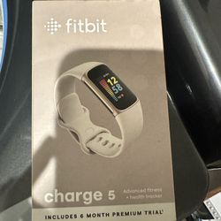 Fitbit Charge 5 