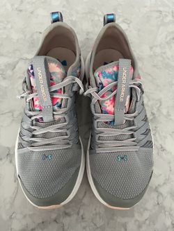 Kids Size 3 Under Armour Sneakers