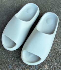 Cream Yeezy slides
