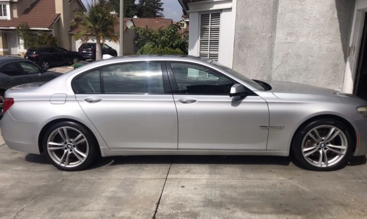2012 BMW 7 Series
