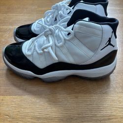 Sz. 9 Jordan 11 Retro Concord Lightly Worn VNDS No Box