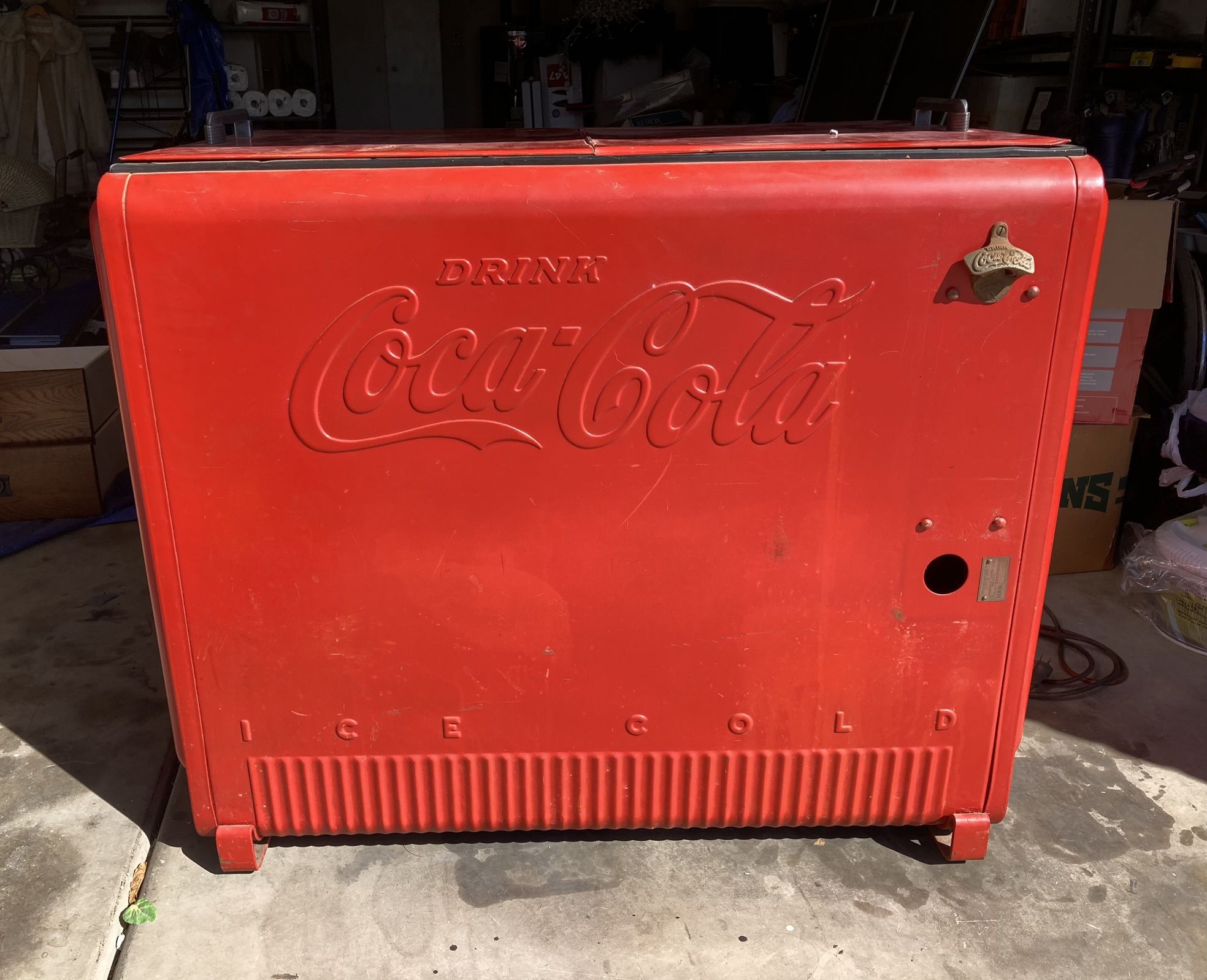 Westinghouse1946 Coca-Cola Master Chest Cooler