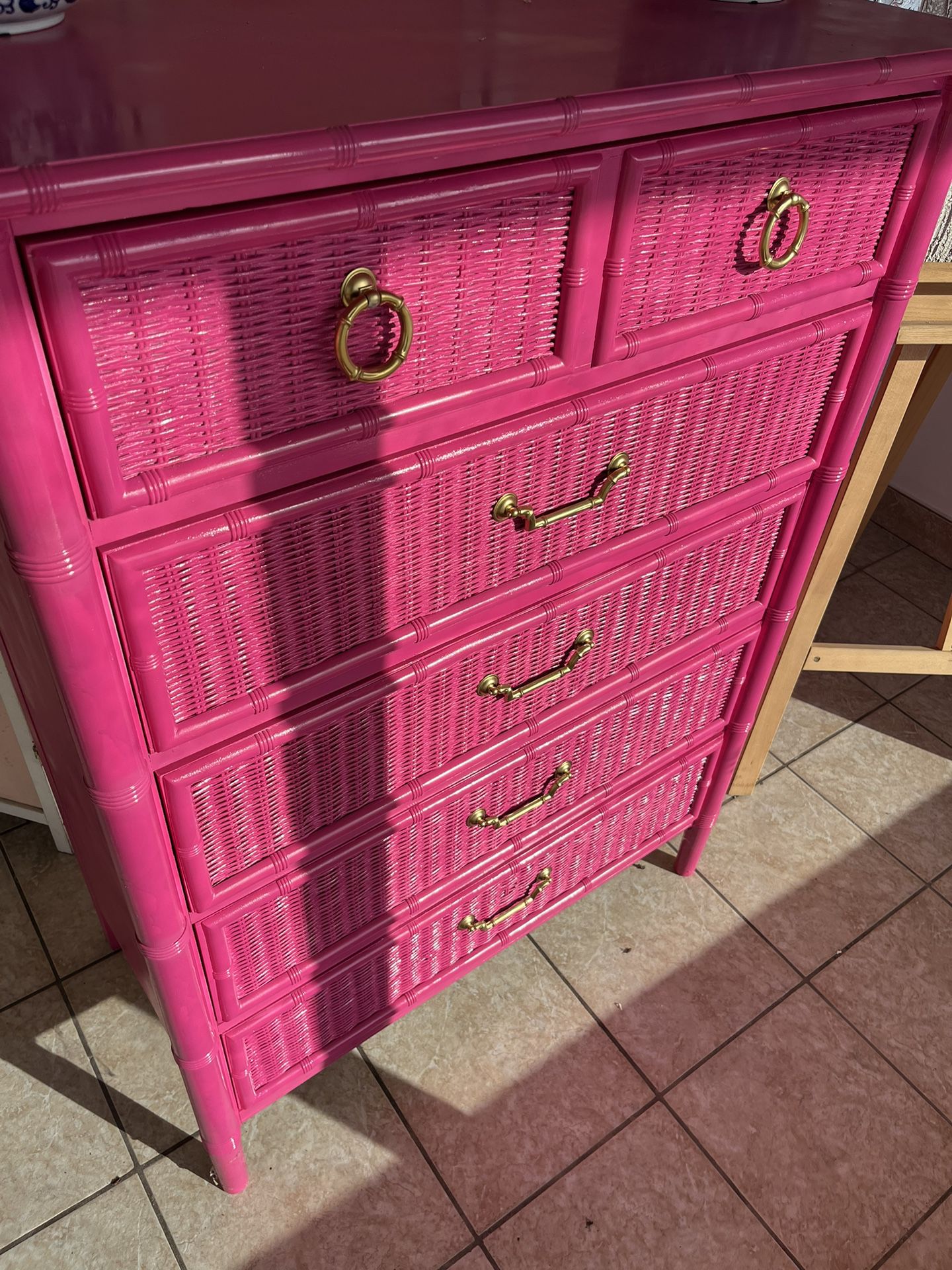 chinoiserie pink dresser 
