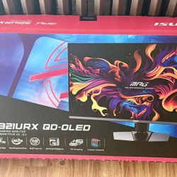 MSi MPG 321URX QD-OLED 32”