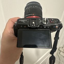 OLYMPUS PEN Lite E-PL6 