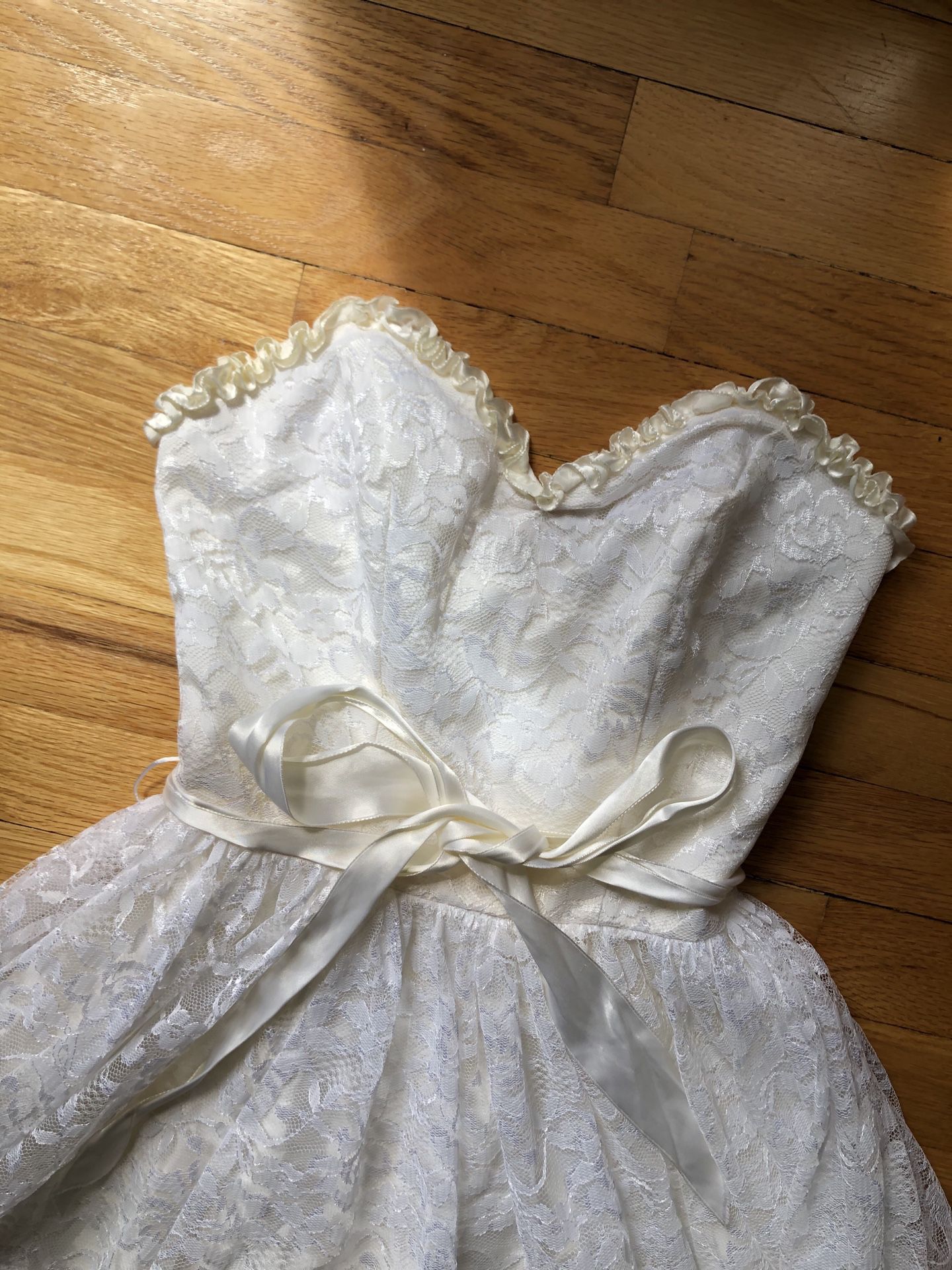 White Vintage Lace Wedding Dress