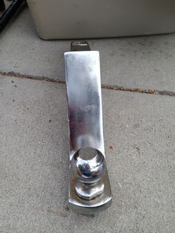 Drop-down Hitch 5 Inch Drop Some Rust Cleans Up Well Cost $70 Sacrifice $15