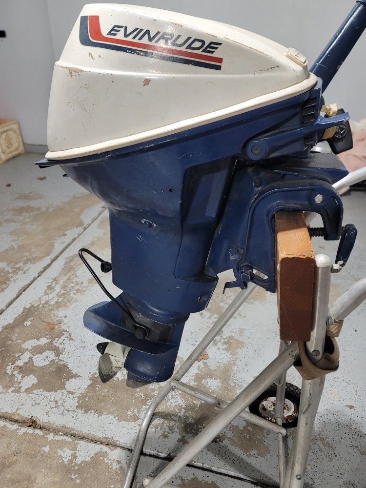 Evinrude 9.5 HP Outboard 2 Cycle 