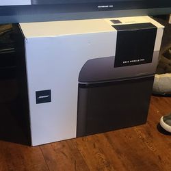Bose soundbar 700 and Bose bass module 700