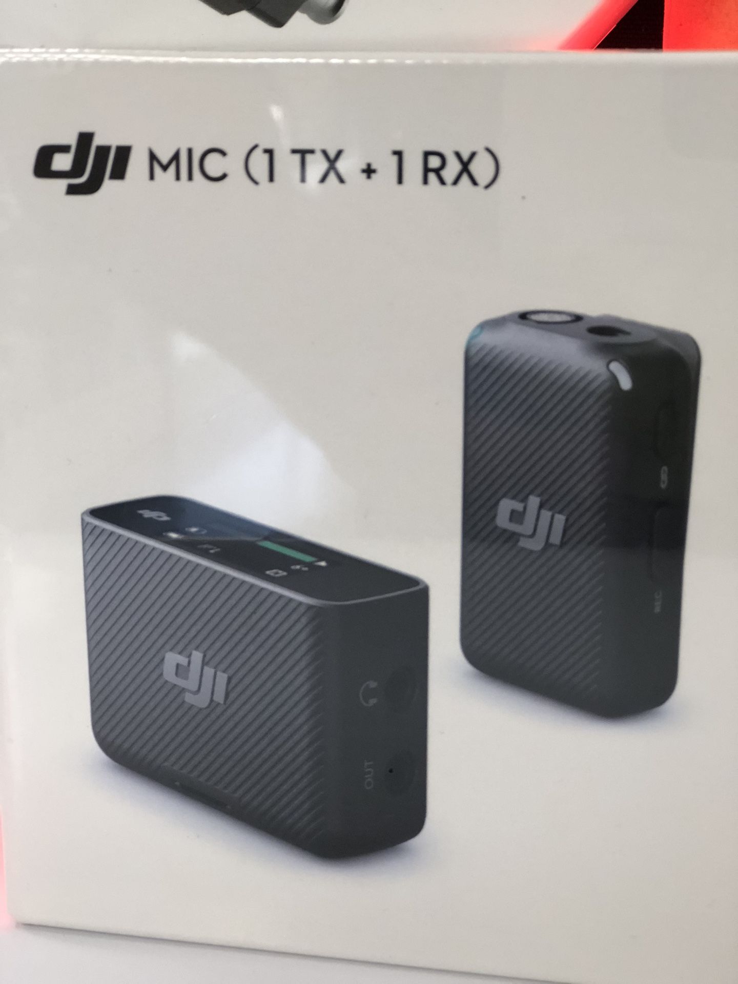 DJI Mic Compact Digital Wireless Microphone System/Recorder for Camera & Smartphone (2.4 GHz)