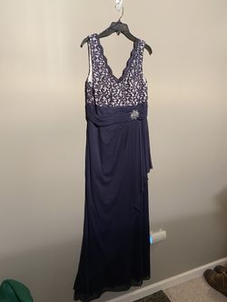 Cachet 14 Formal Dress Navy and White
