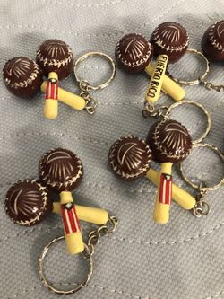 🇵🇷 Puerto Rico Maracas Instrument Hand Painted Keychain