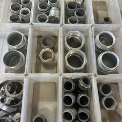 LOT* Thomas & Betts Metal Conduit Coupling / Fittings / Chase Nipples / Adapters