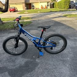Children's Royal Blue Bicycle 7 Speed
