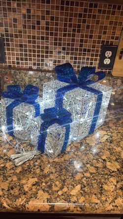 Lighted gift boxes