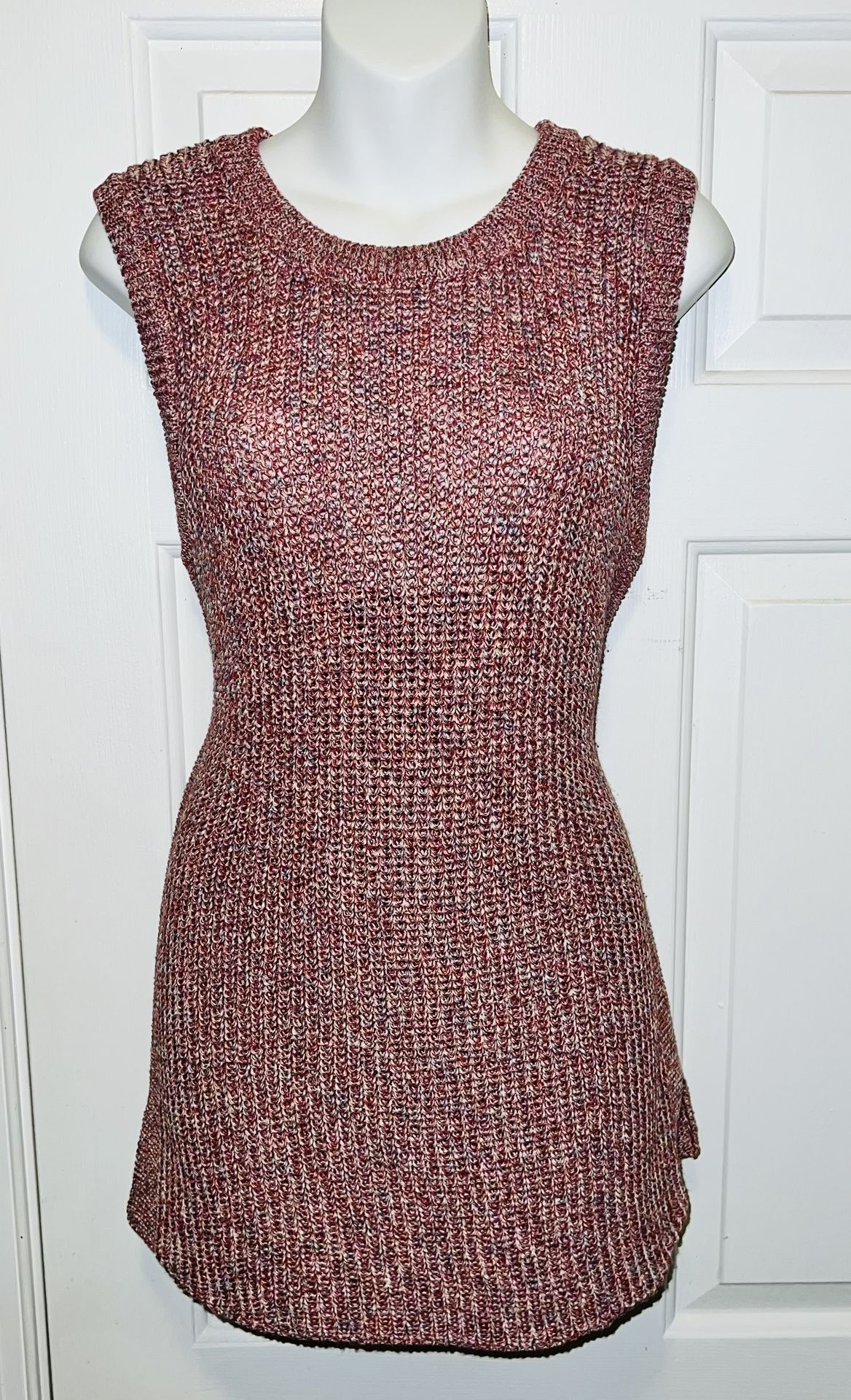 Beautiful Woman Dress Sweater Size(L )New Only $15