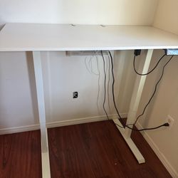 New white desk built