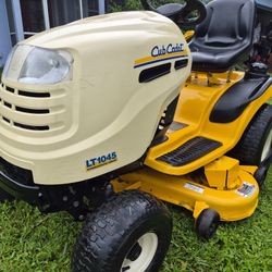 Cub Cadet Riding Mower 