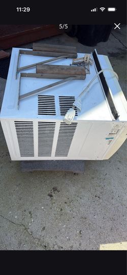 LG AC window unit used very good condition