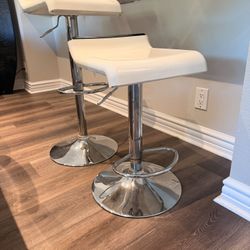 Set of 2 Modern Swivel Bar Stools