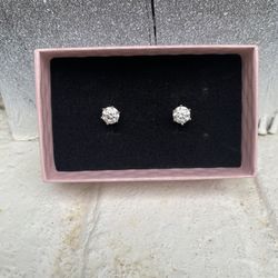 VVS1 Moissanite Earings
