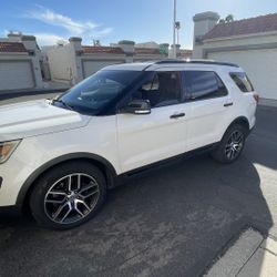 2016 Ford Explorer