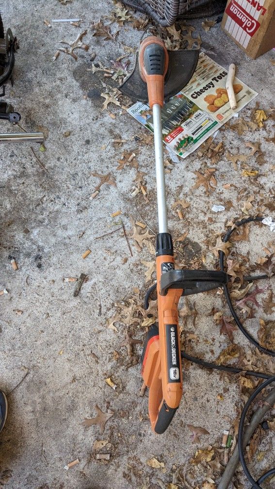Black And Decker Electric Week Eater 2 Batteries And Charger