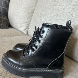 Kids Shoes See Description For Price And Info