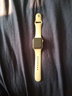 Apple watch se size small