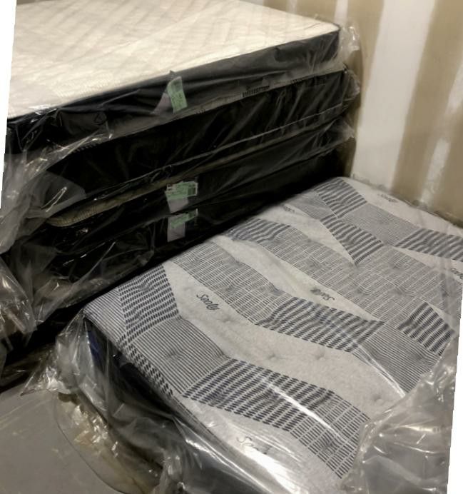 MATTRESS CLOSEOUT! Queen & King