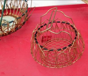 Egg gathering folding basket