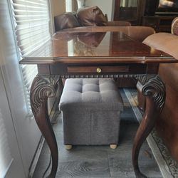 Beautiful Mahogany Table 