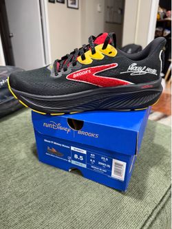 Brooks Mickey Mouse