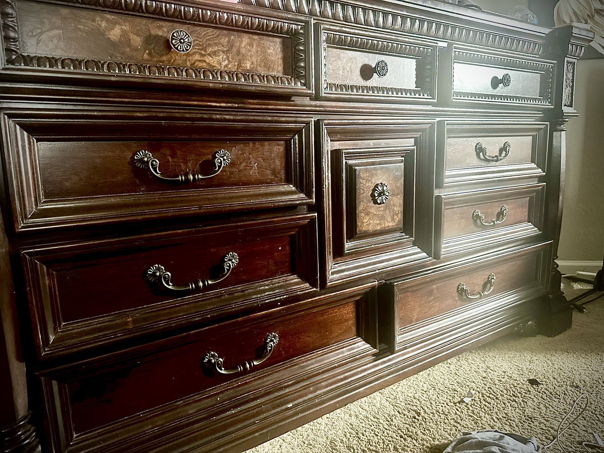 Ashley 4 Piece Wooden dresser Bedroom Set. $250
