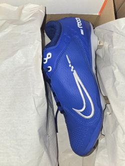 BASEBALL CLEATS( SIZE 9)women's 