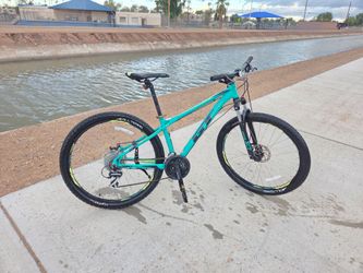 GT Mountain Bike Teal Green