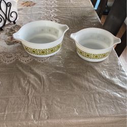 2 Pyrex Casserole Dishes