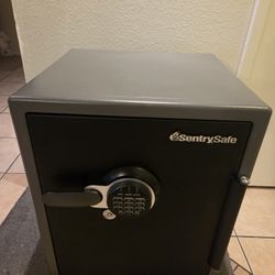 Sentry Safe Security Safe Box Home Keypad Code Combination Large And Heavy Safe