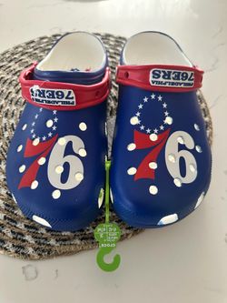 NBA Philadelphia Crocs size 8 men