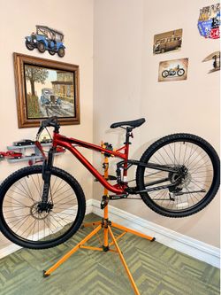 Hyper explorer full suspension bike 29”