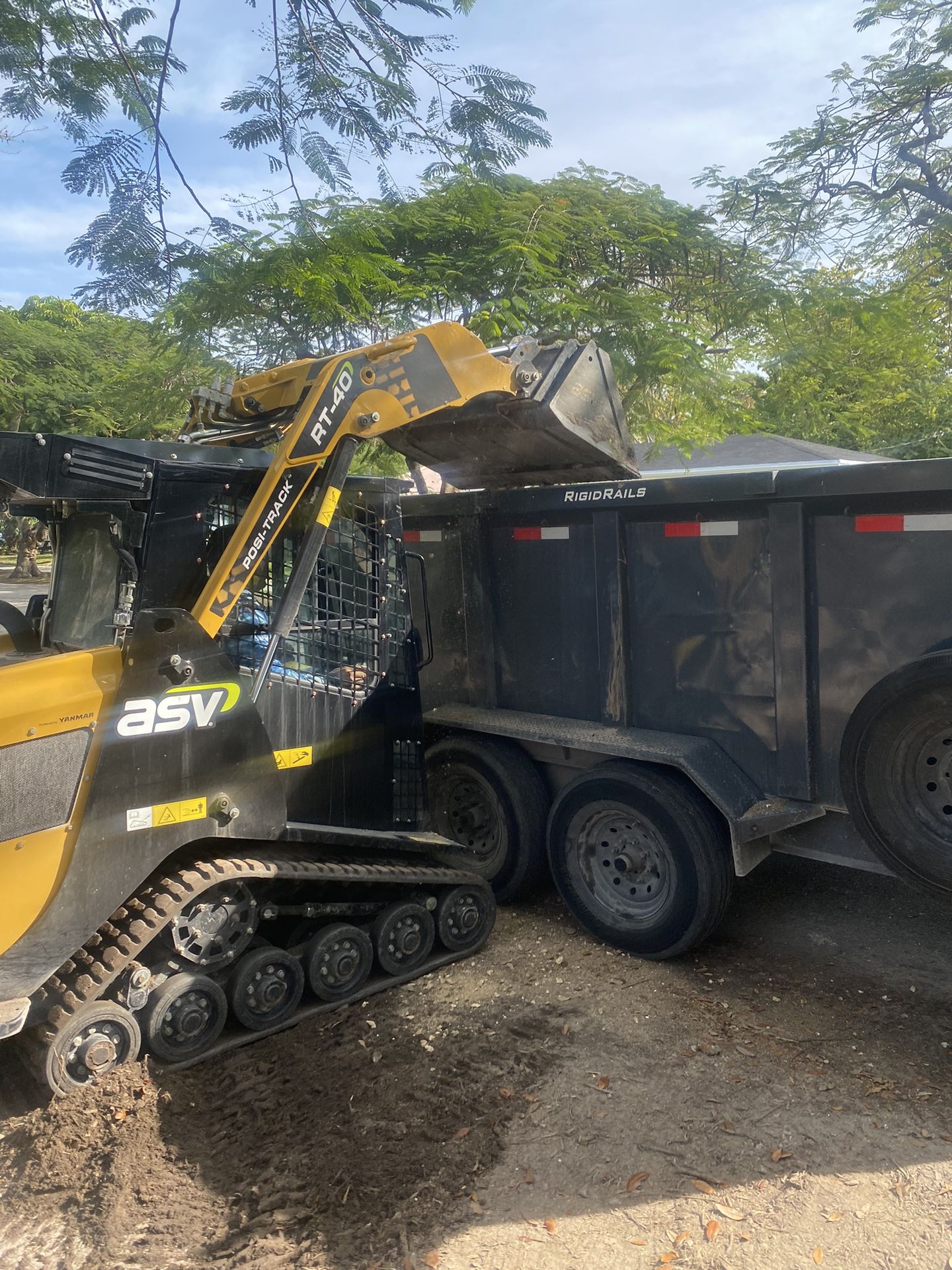 Bobcat Excavadora Volteó