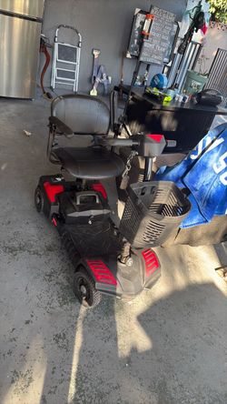 Elderly electric scooter