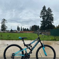 Huffy Trail Runner Women’s Mountain Bike – 26” Wheels Bicycle