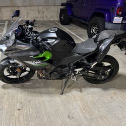 2023 Kawasaki Ninja 400 