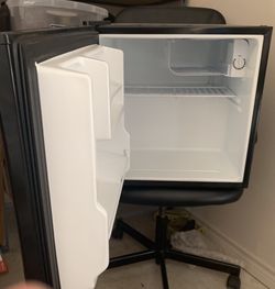 Mini fridge