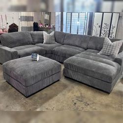 Brand New Sectional Dark Gray 90x127x66