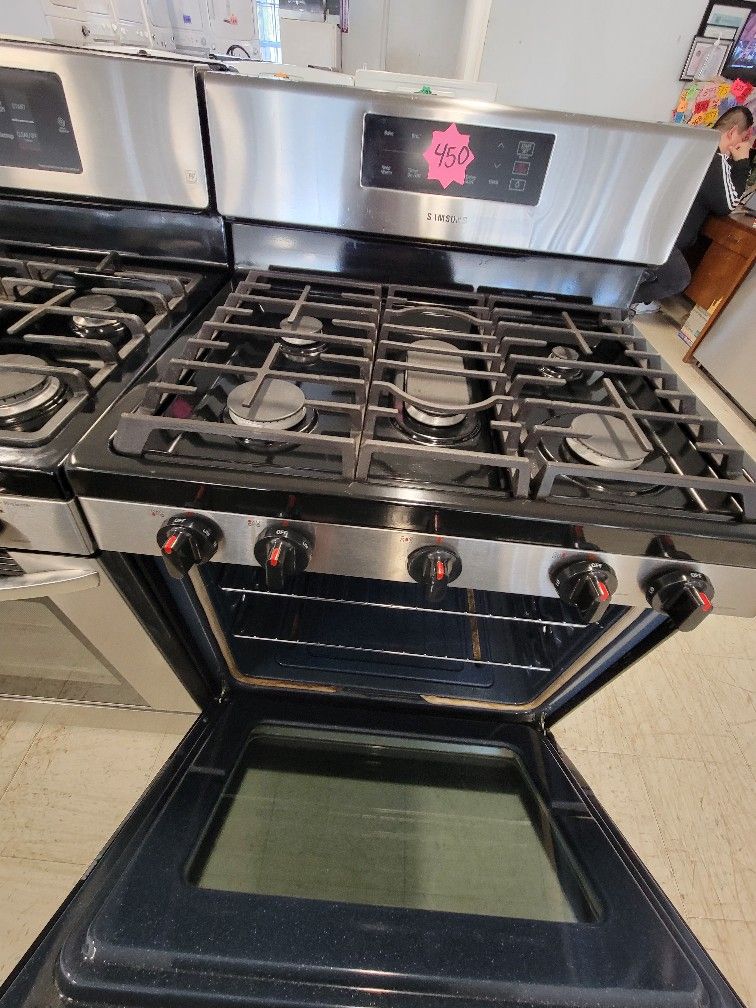 Samsung Gas Stove Used Good Condition With 90day's Warranty for Sale in