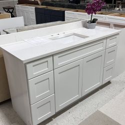 60” Vanity Single Sink & Drawer Combo Cabinet and Level 4 High End Quartz Countertop Also available (cabinet) in Gray & Navy Blue  Optional delivery, 